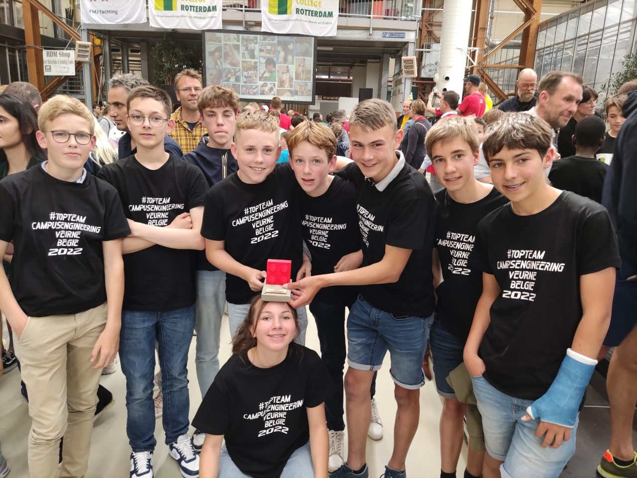 2Ac en 2Ad beleven een schitterende BENELUX-finale op de First Lego League in Rotterdam!
