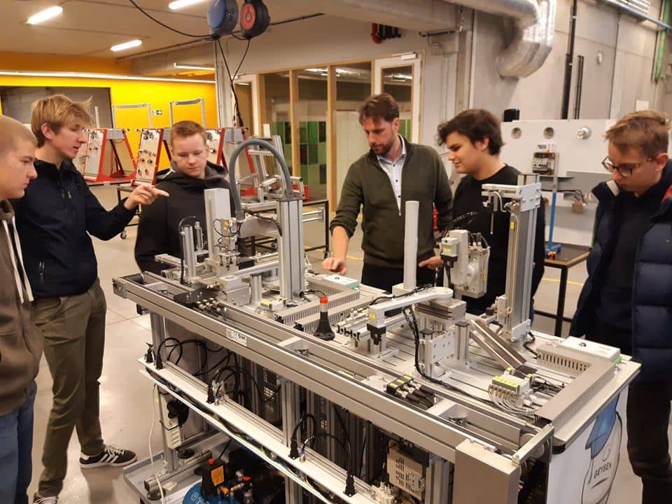5EM en 6EM volgen opleiding FAS-fabriek