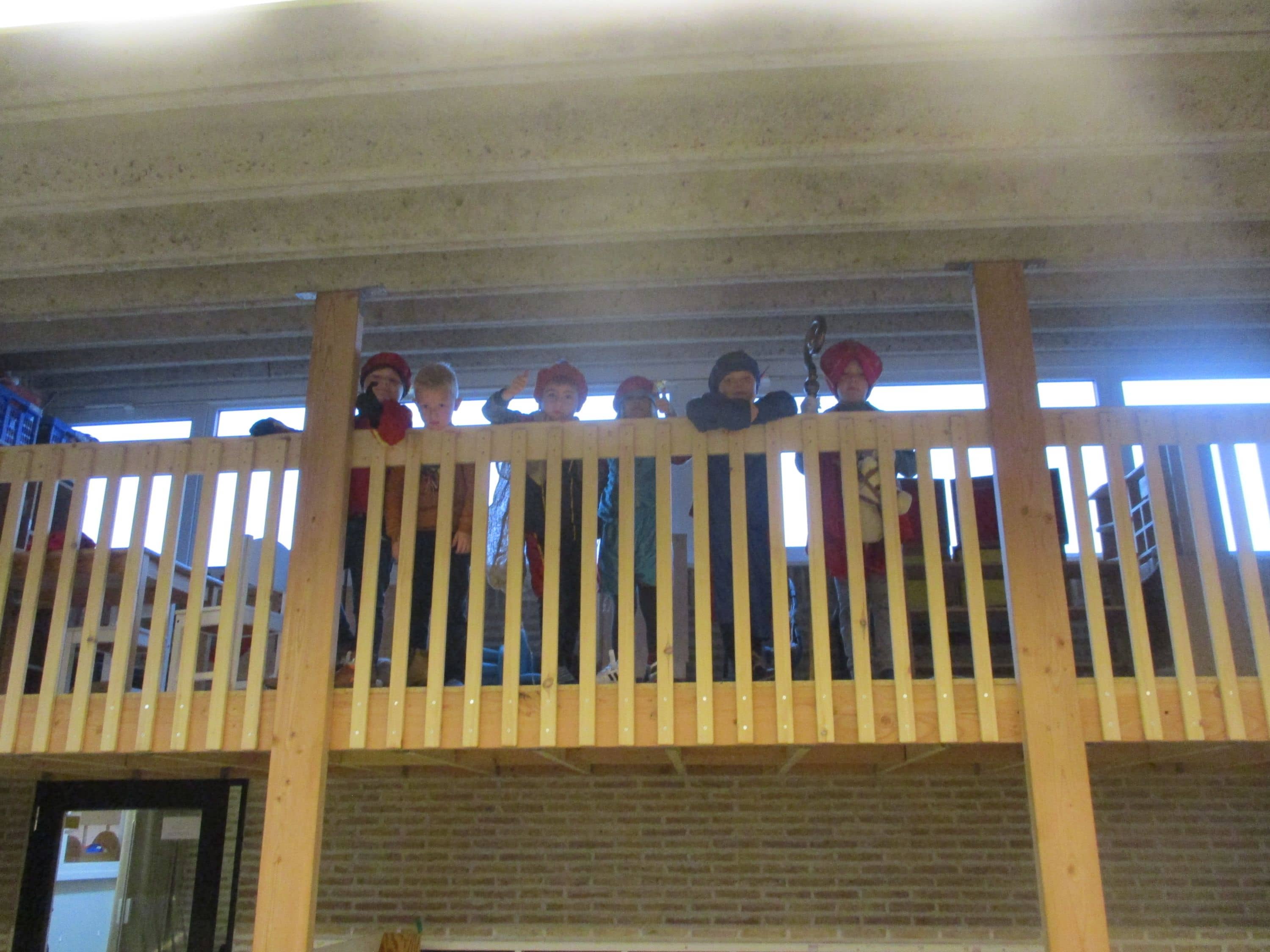 5HB/HT bouwt en plaatst mezzanine in kleuterschool